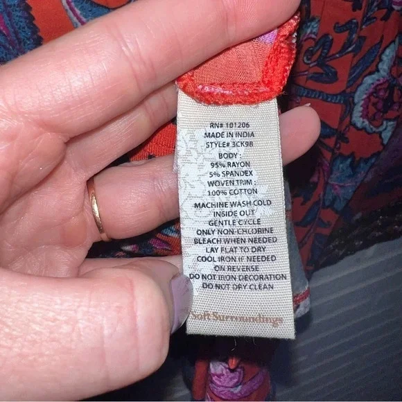 Soft Surroundings Samara Sequins embroidered floral tunic, Women’s Size Small P - Picture 6 of 8